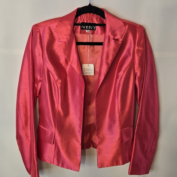 NYNY by Valentino Jackets & Blazers - NYNY by Valento Women's NWT Size 6 satin look tailored lined  hot pink blazer